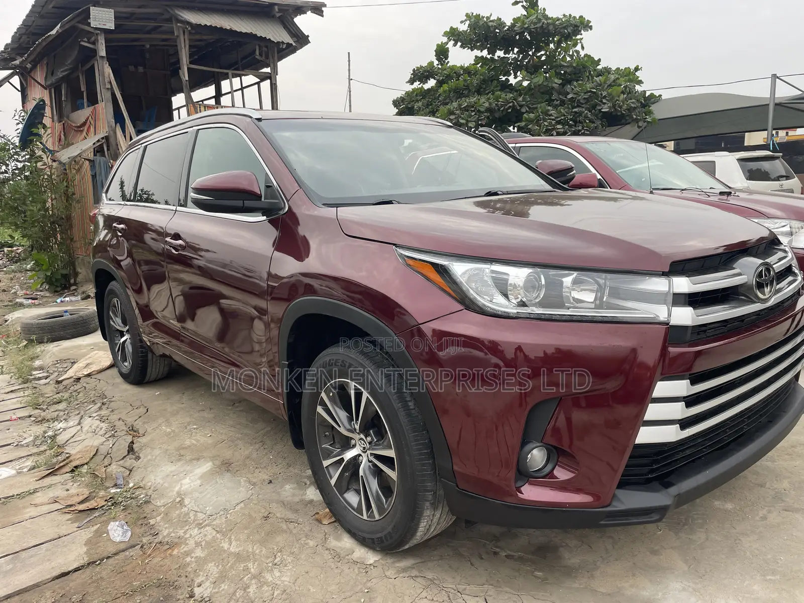 Toyota Highlander XLE 4x2 V6 (3.5L 6cyl 8A) 2018 Red
