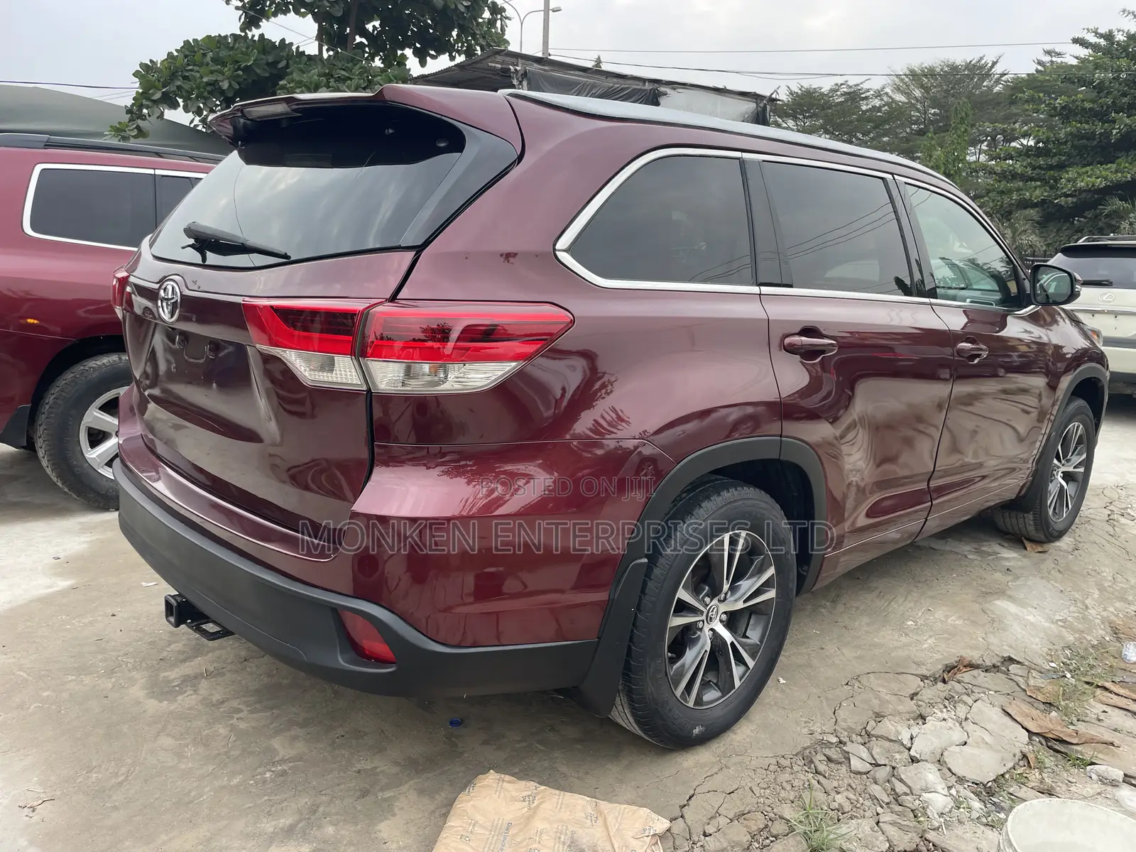 Toyota Highlander XLE 4x2 V6 (3.5L 6cyl 8A) 2018 Red