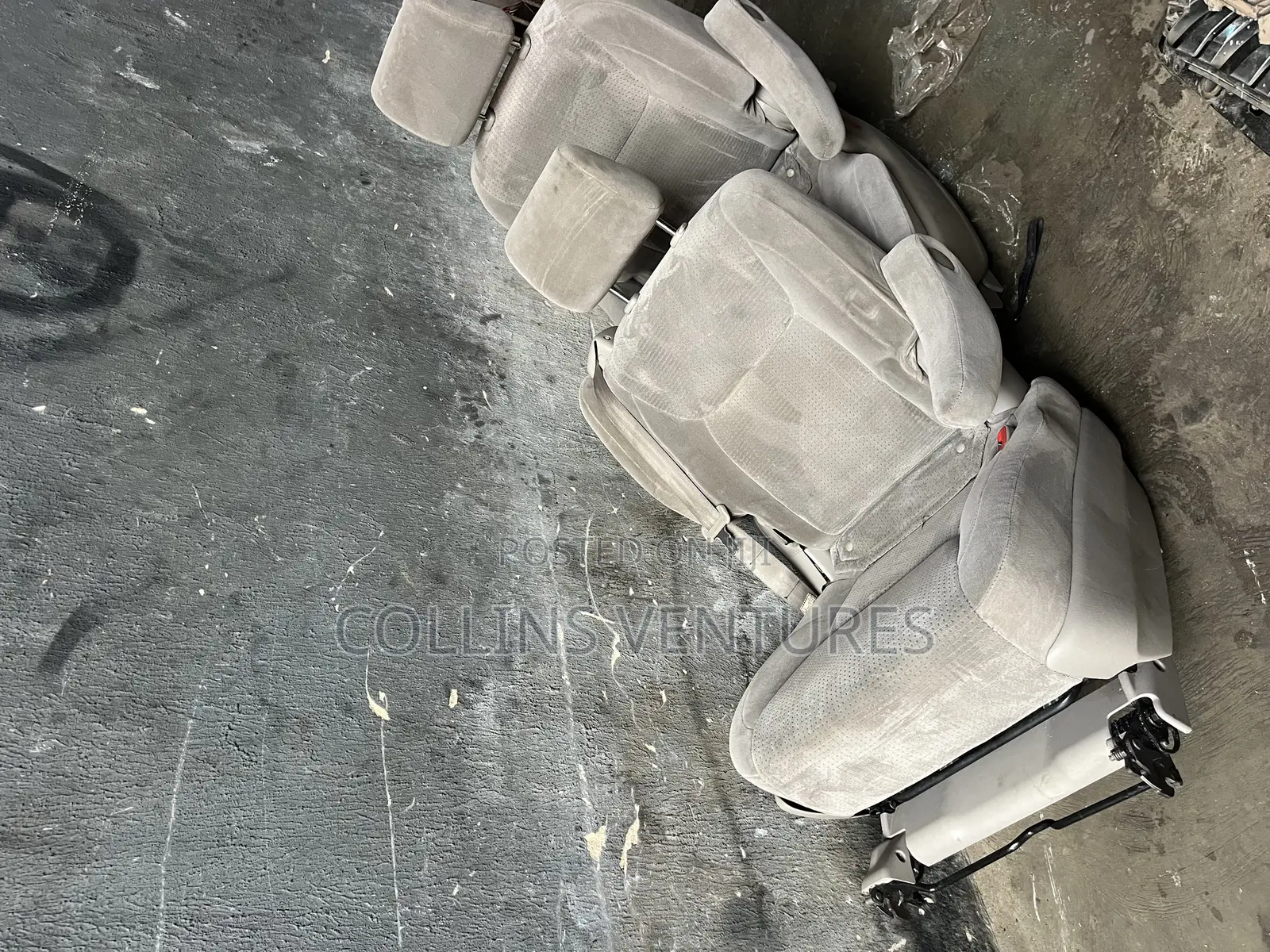 2 Center Seat Toyota Sienna 2004-08 Fabric Available