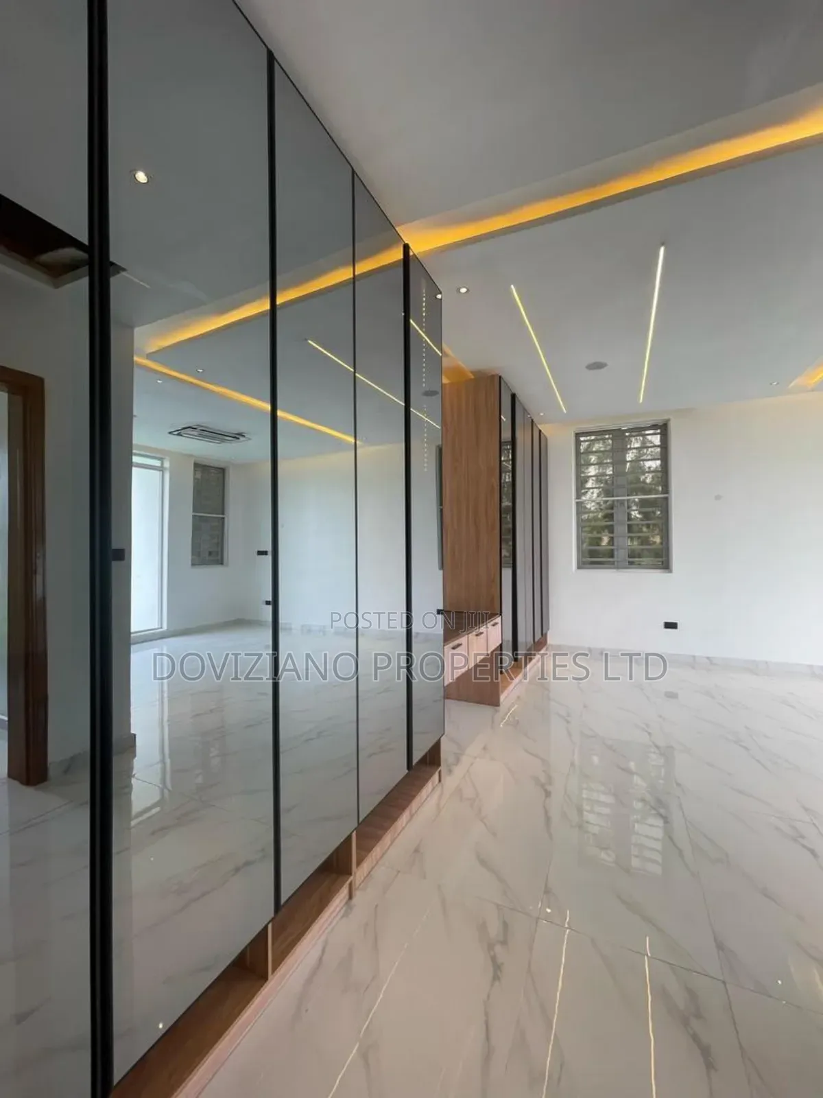 Furnished 5bdrm Duplex in Lekki for sale