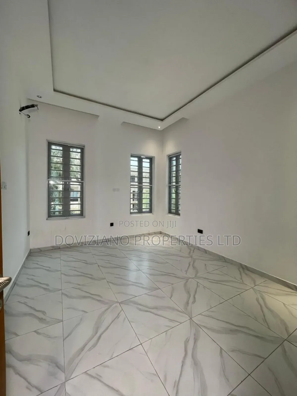 Furnished 5bdrm Duplex in Lekki for sale