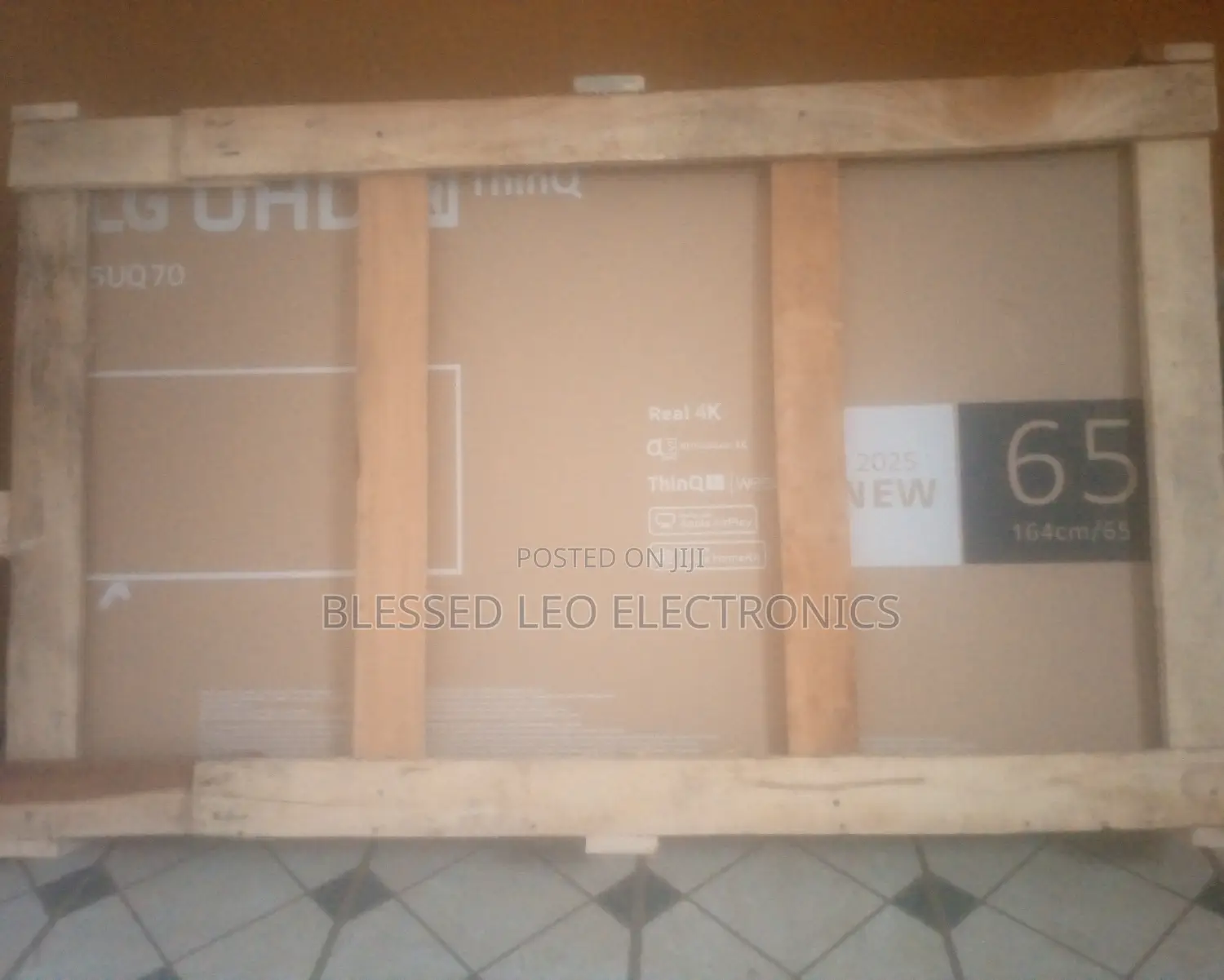65 Inches Lg With Building Showcasing App