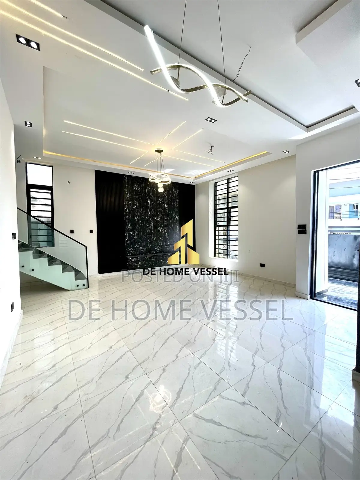 4bdrm Duplex in Ikota for sale