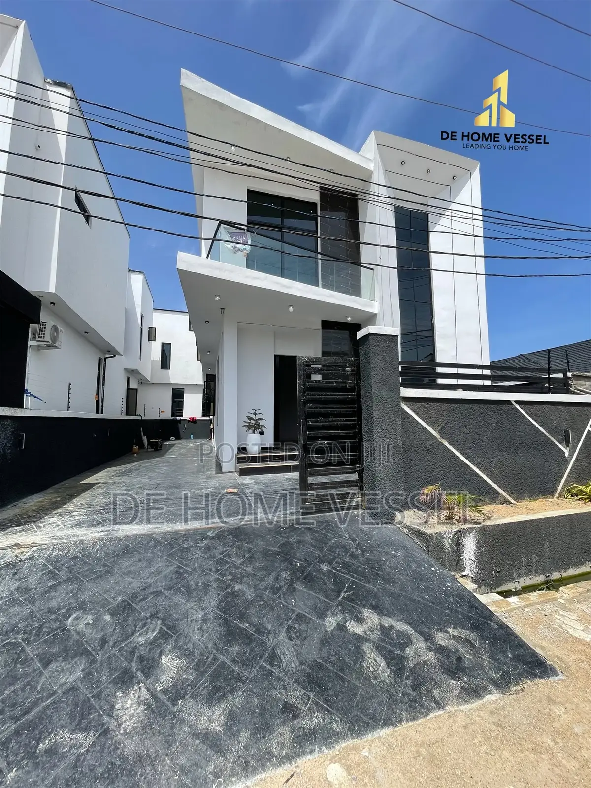 4bdrm Duplex in Ikota for sale