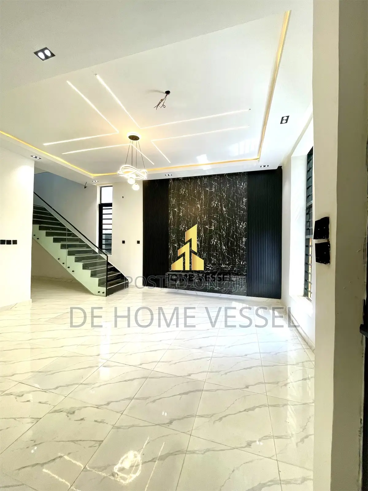 4bdrm Duplex in Ikota for sale