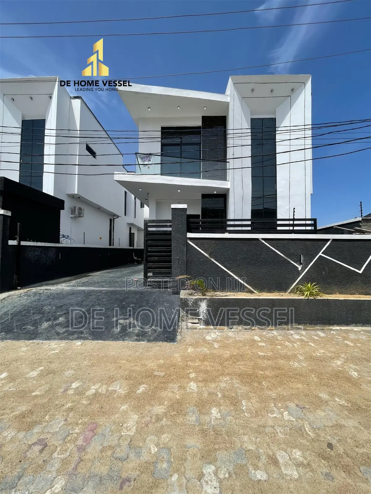 4bdrm Duplex in Ikota for sale