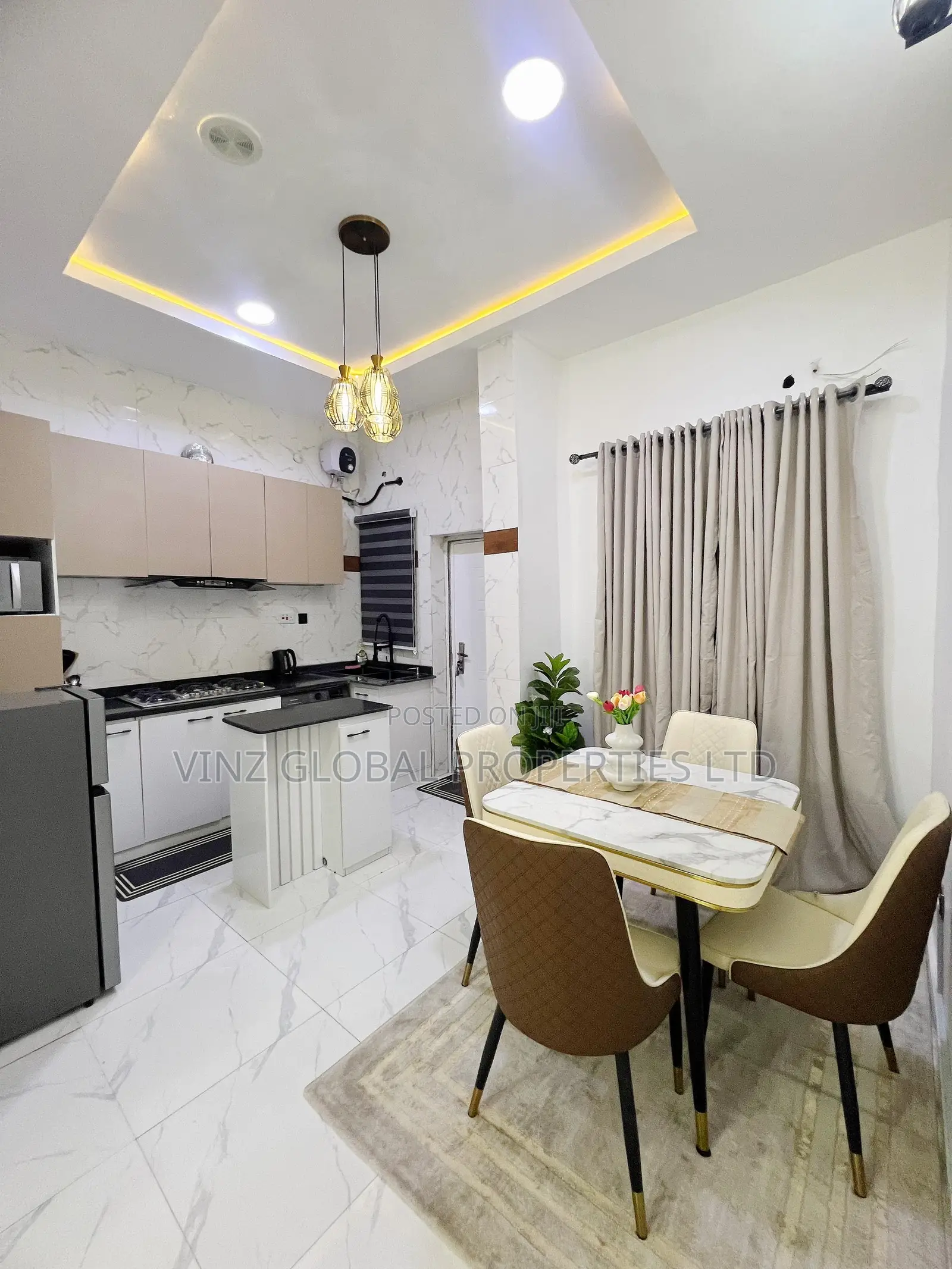 Luxury 2 Bedroom Duplex With Ps5, Solar Inverter