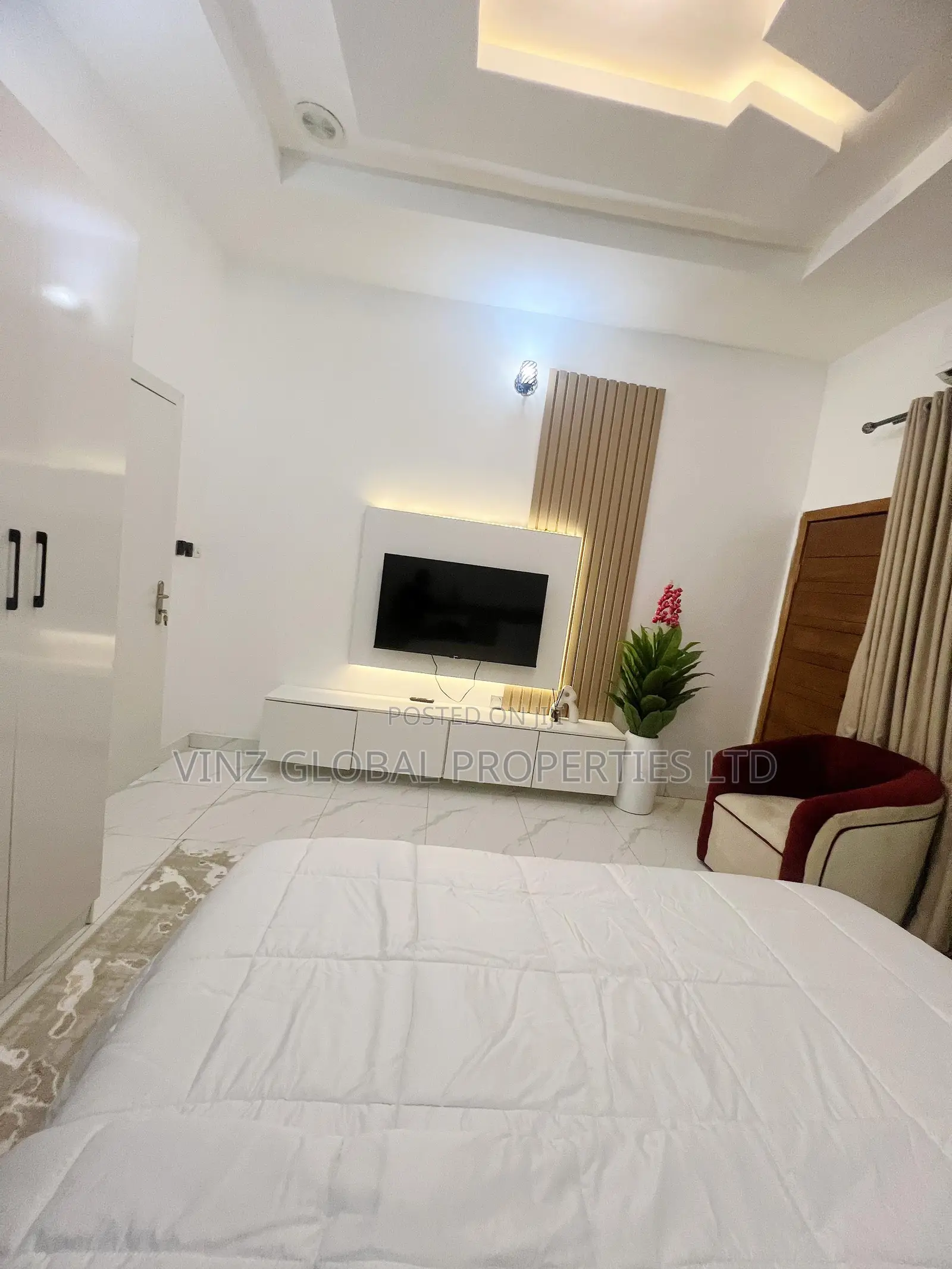 Luxury 2 Bedroom Duplex With Ps5, Solar Inverter