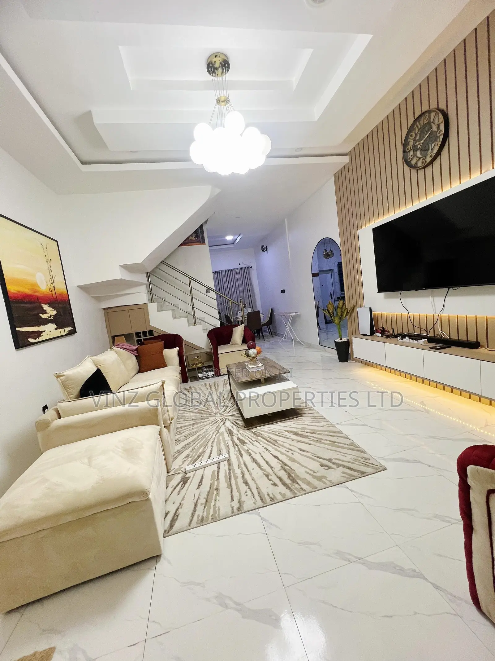 Luxury 2 Bedroom Duplex With Ps5, Solar Inverter