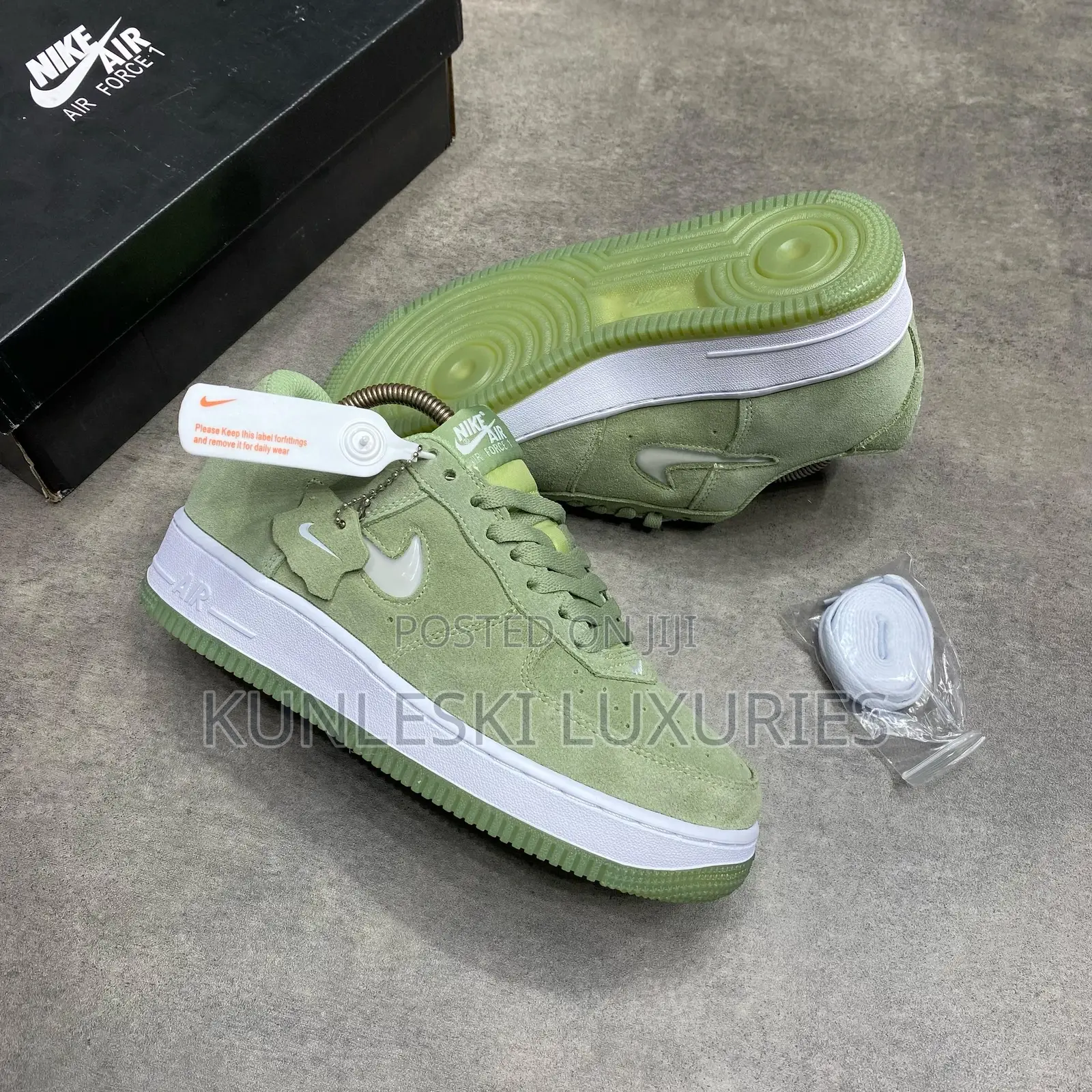 Original Nike Air Force 1 07 Lx Oil Green Sneakers