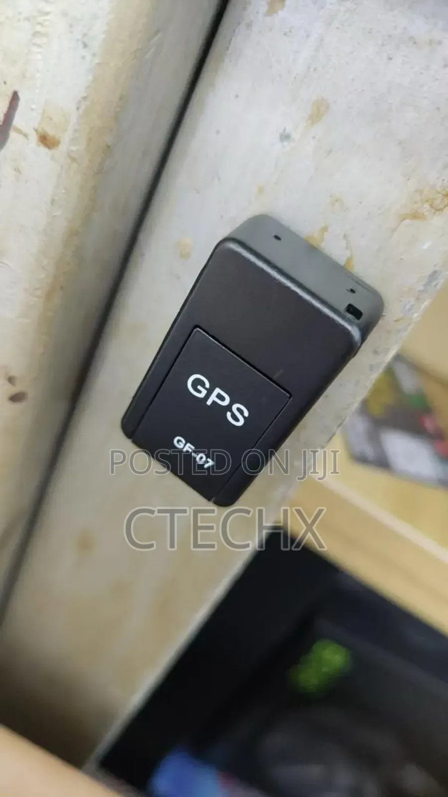 Light Weight GPS Tracker With Real-Time Locator Audio Listening