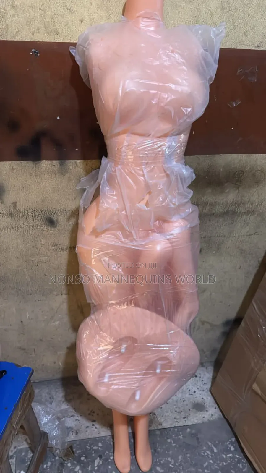 Big Bum Bum Headless Plastic Female Mannequin