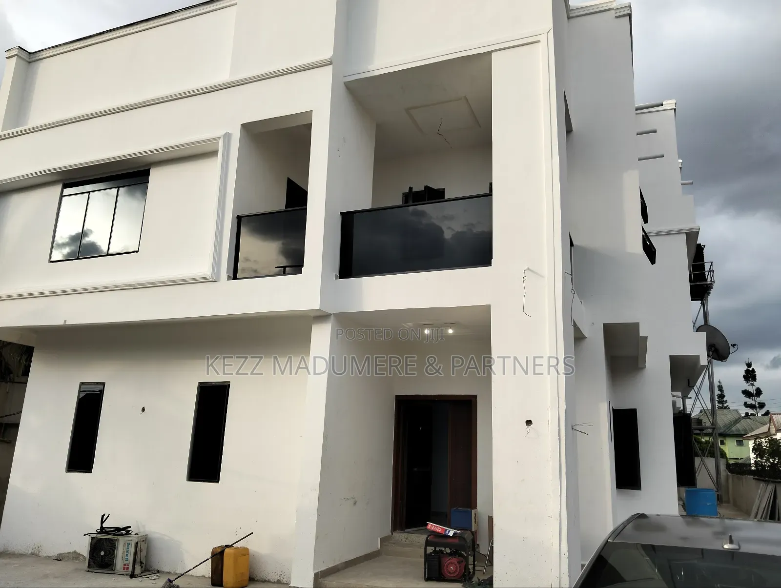 4bdrm Duplex in Apara Link Road Port for sale