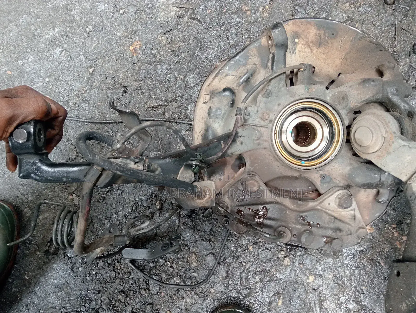 Toyota Fortuner Complete Hub 2010 Model