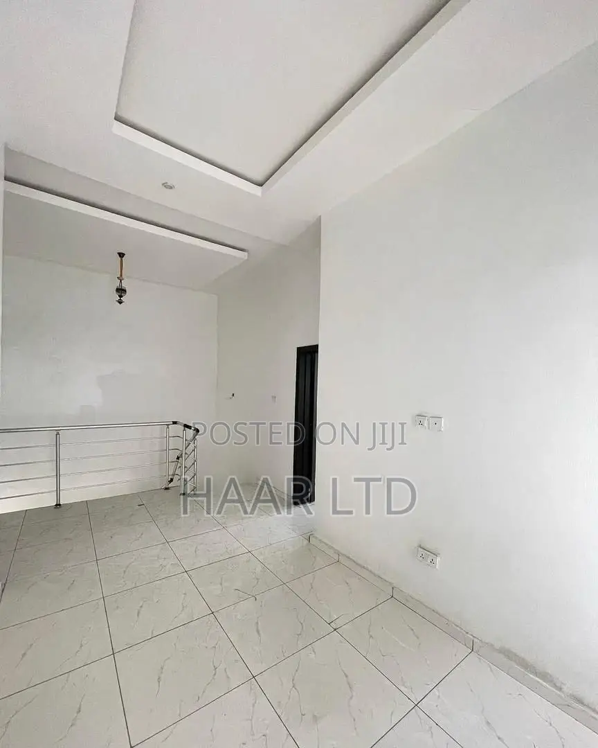 4bdrm Duplex in Lekki Phase 2 for rent