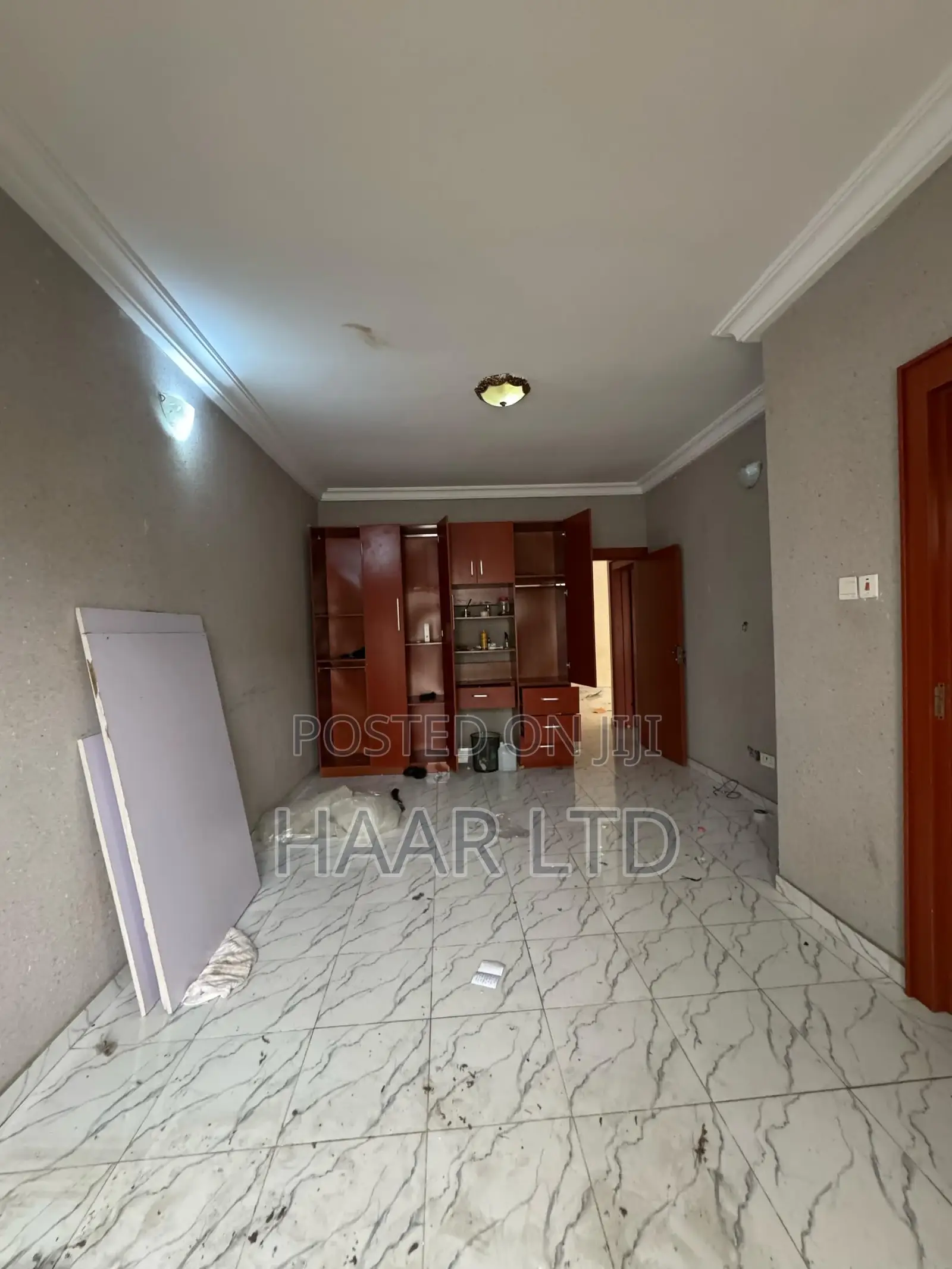 3bdrm Apartment in Lekki Phase 1 for rent