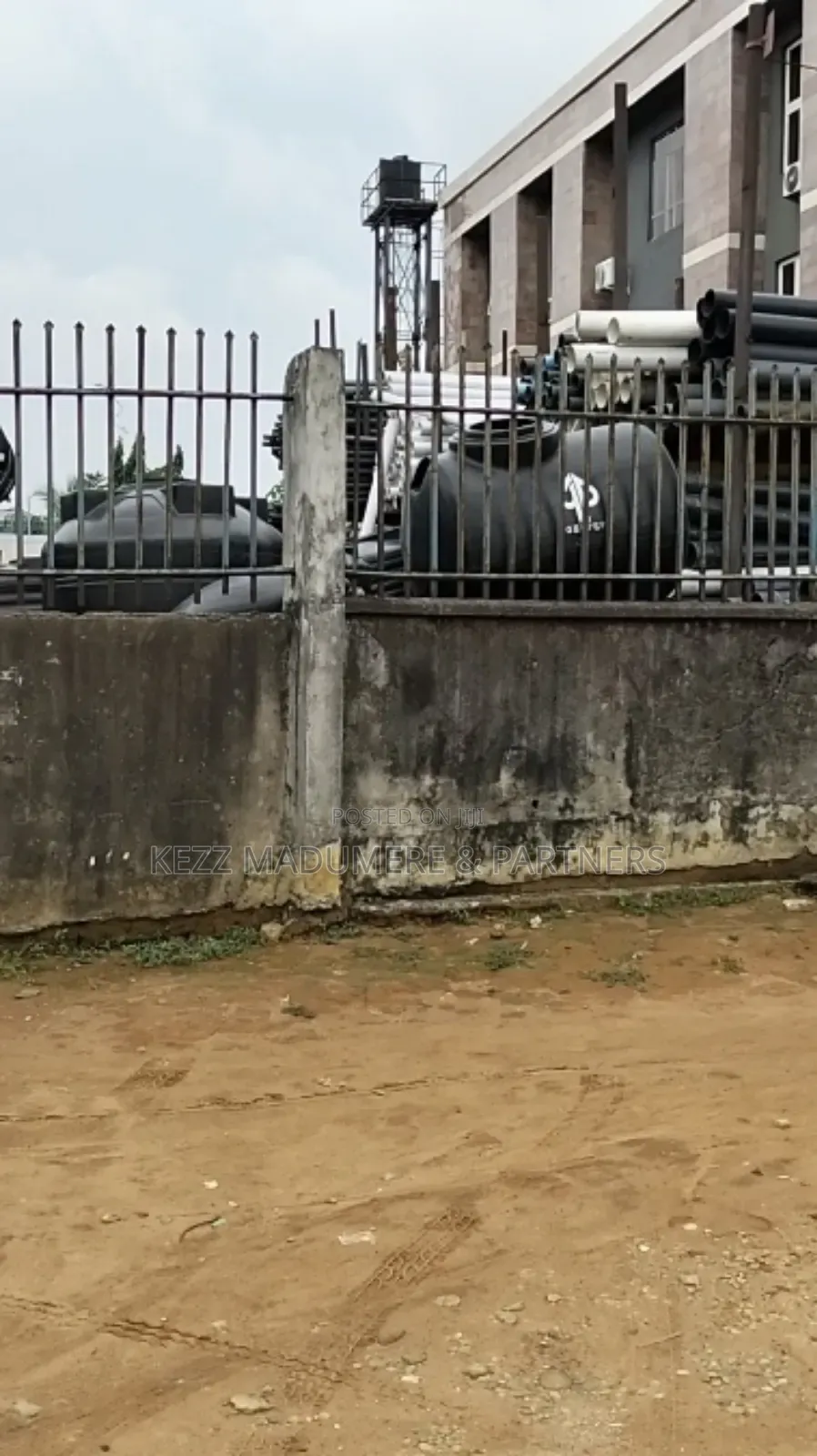 For Sale : 41⁄2 Plots on Aba Road Port Harcourt