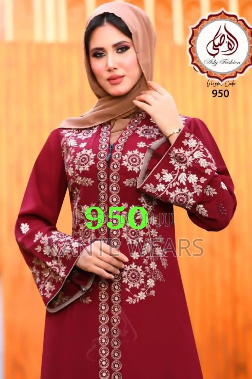 Luxury and Classic Dubai Abaya