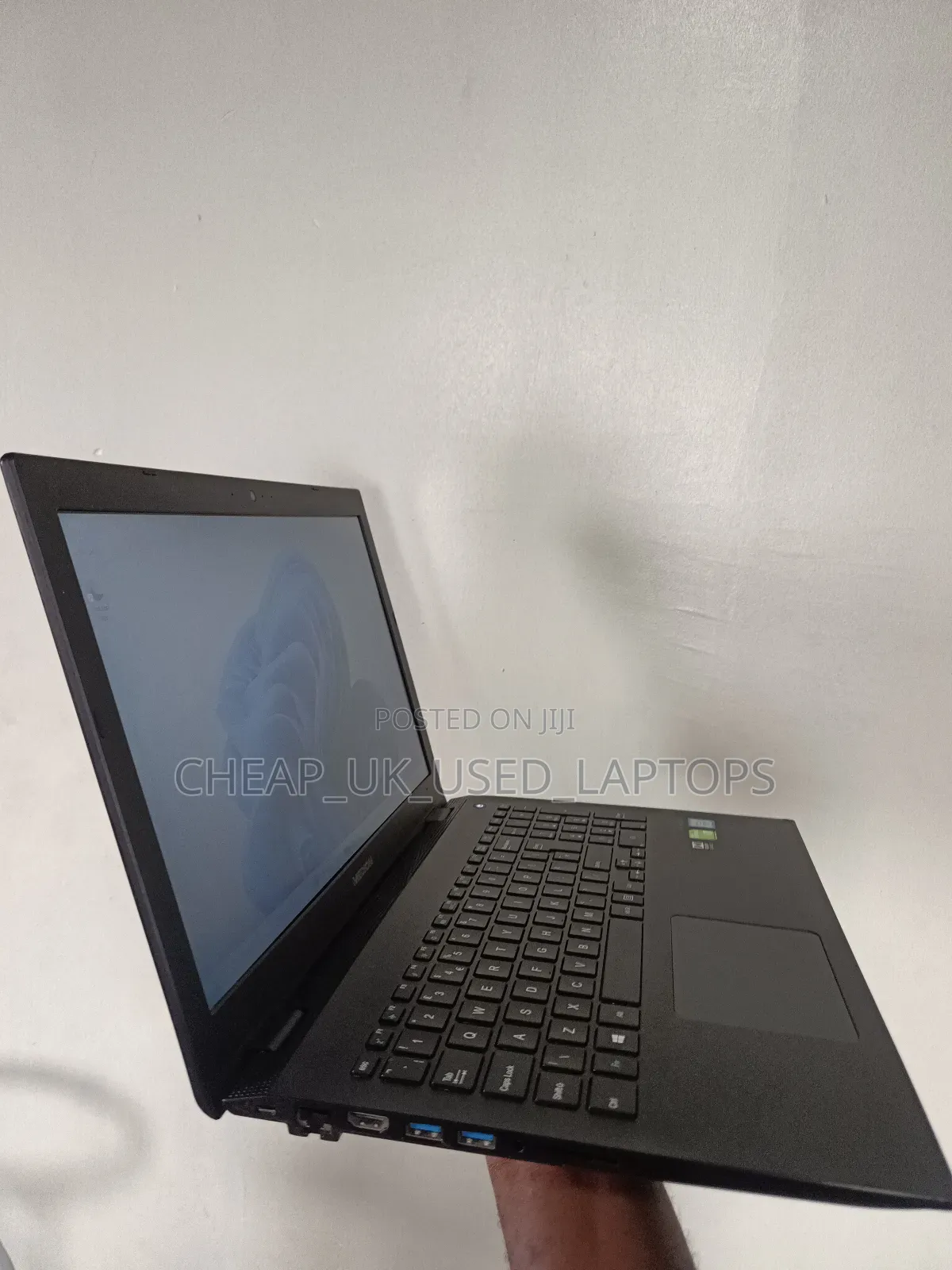 Laptop Medion Akoya P6685 8GB Intel Core I5 SSD 256GB