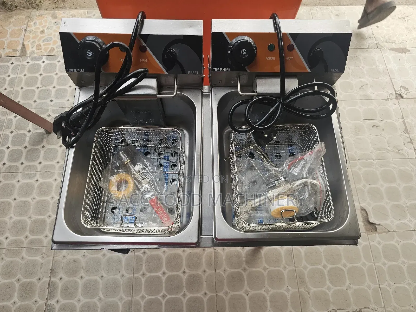 12l X 12l Electric Deep Fryer With Tap