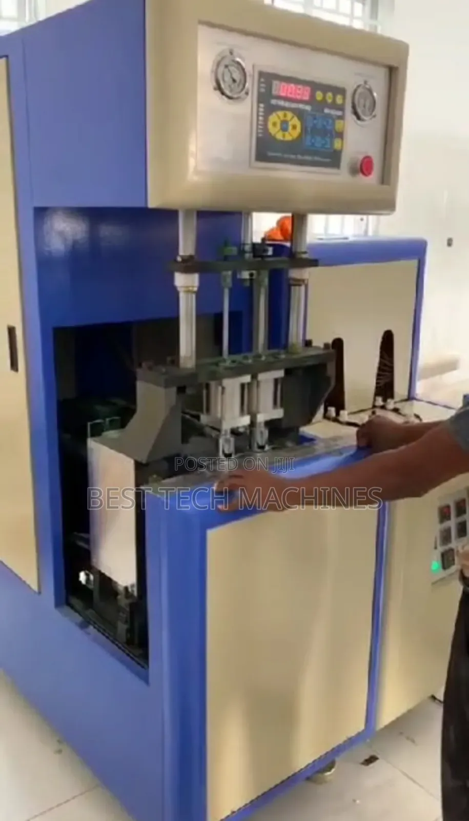 Pet Blower Machine