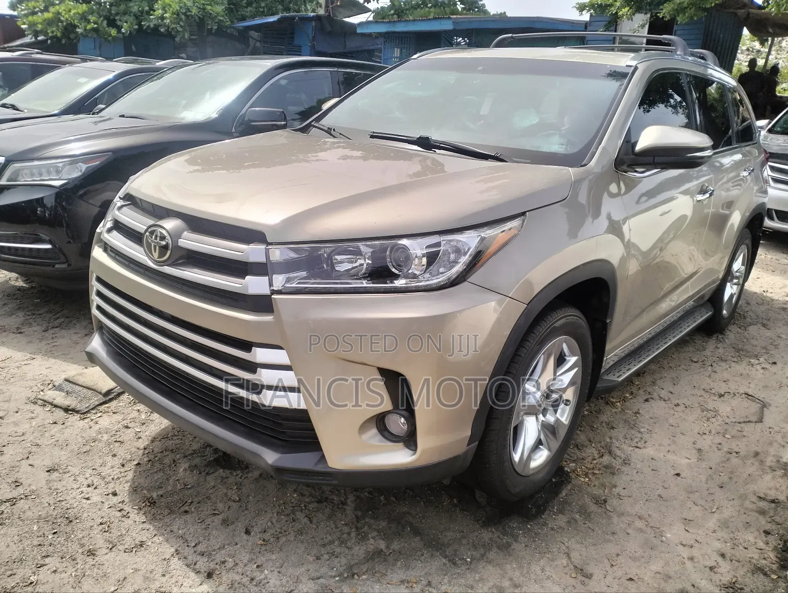 Toyota Highlander Limited Platinum 4dr SUV AWD (3.5L 6cyl 6A) 2015 Gold
