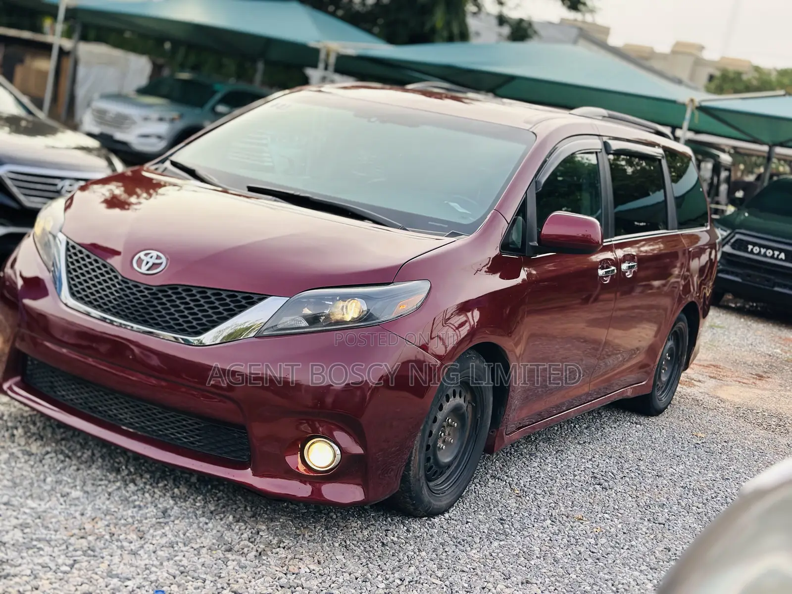 Toyota Sienna XLE 8 Passenger (3.5L 6cyl 6A) 2016 Red