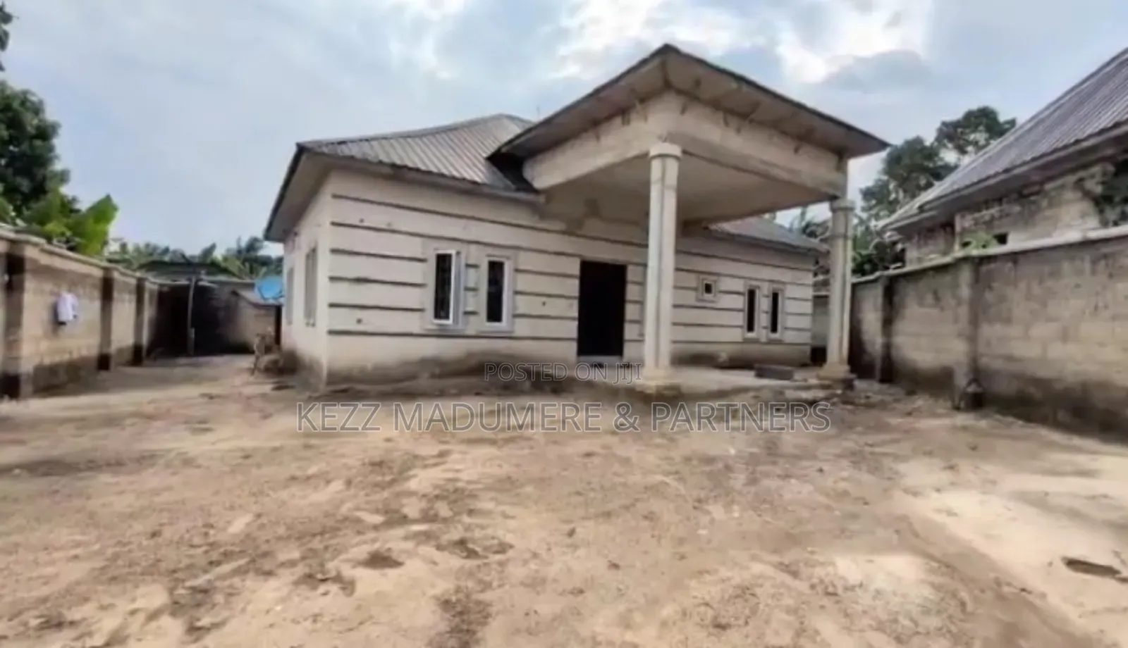 3bdrm Bungalow in Shelter Afrique Ext for sale