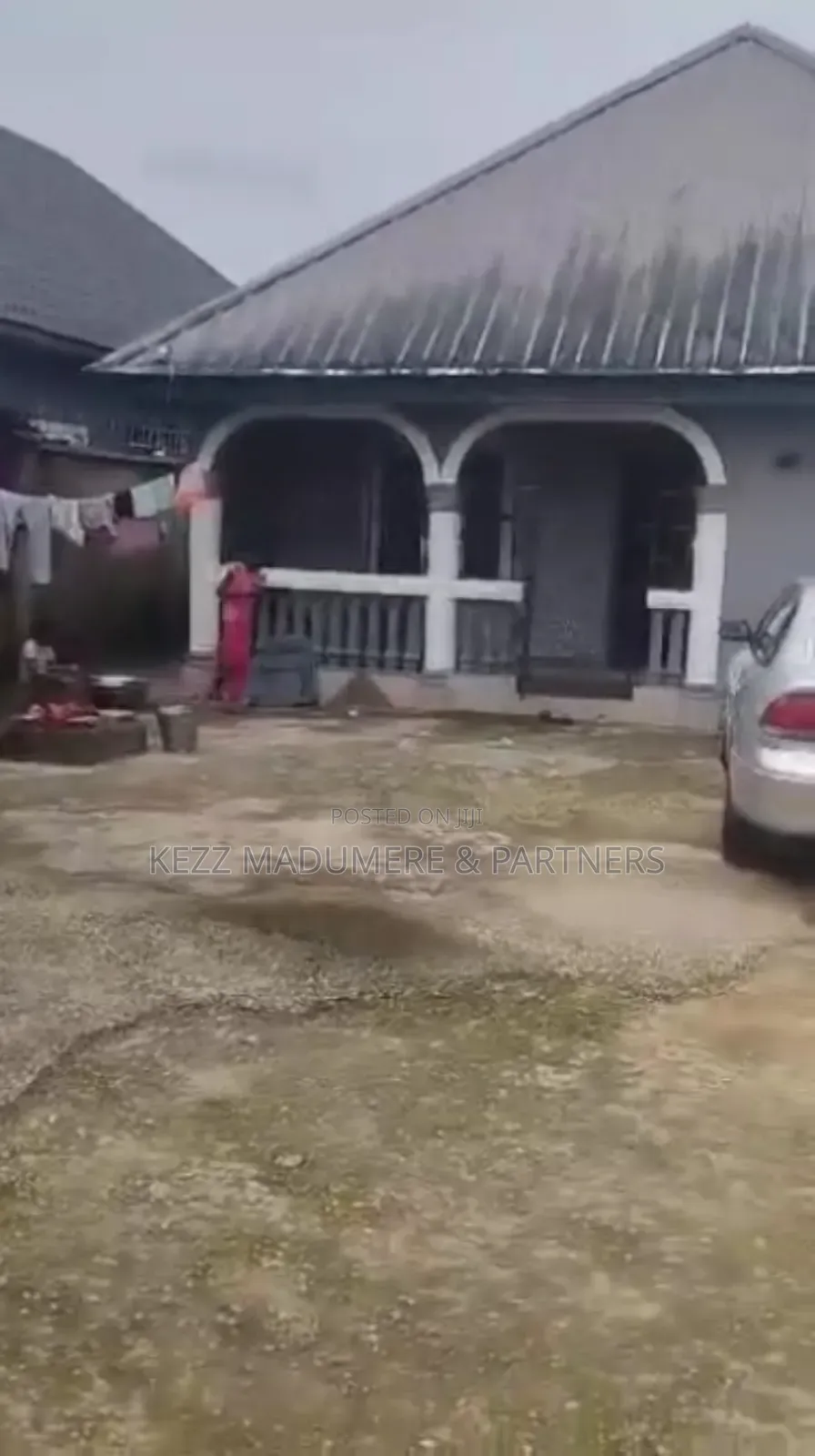 5bdrm Bungalow in Aka Etinan Rd , By for sale