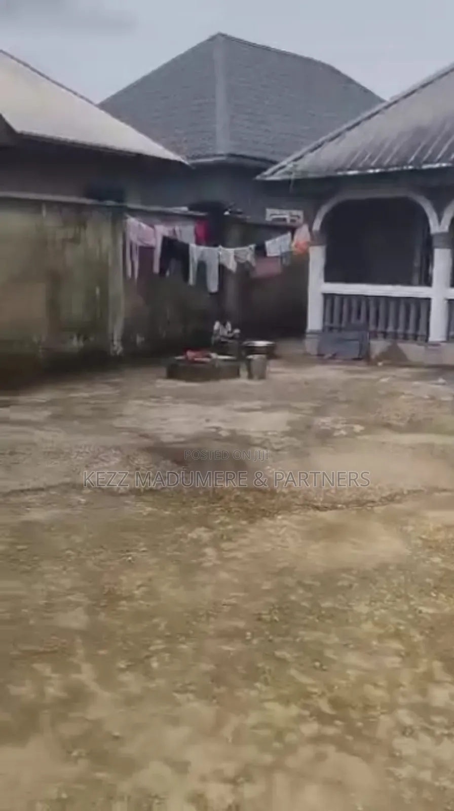 5bdrm Bungalow in Aka Etinan Rd , By for sale
