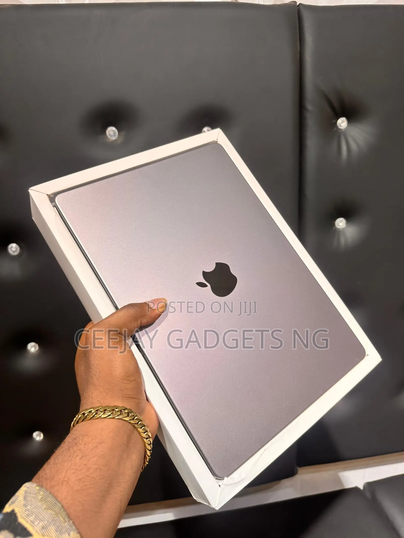 New Laptop Apple MacBook Pro 2021 M1 16GB Apple M1 Pro SSD 512GB