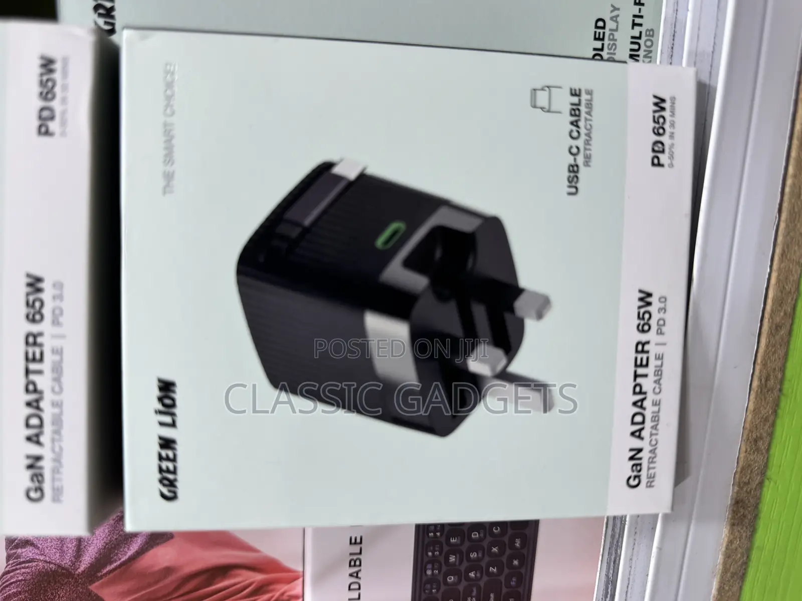 Green Lion 65w Gan Adapter With Retractable Cable