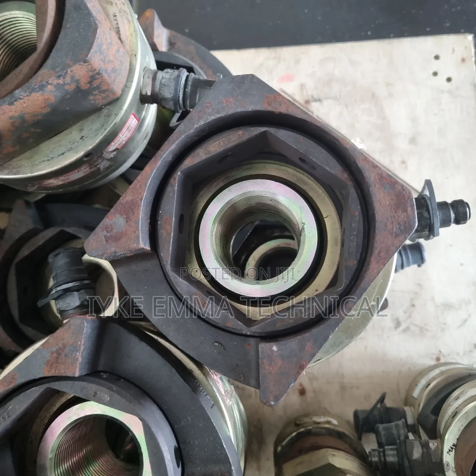 Topside Hydraulic Bolt Tensioners 5/8 - 4" (M16 - M105).
