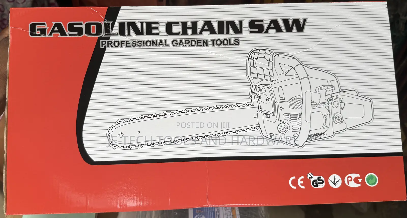Model 5800 Gasoline Chainsaw 22”