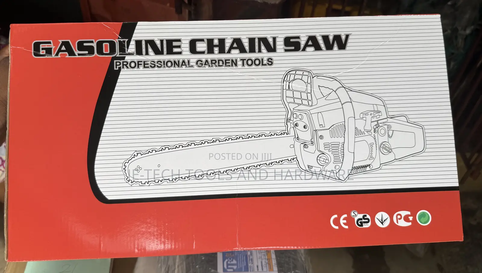 Model 5800 Gasoline Chainsaw 22”