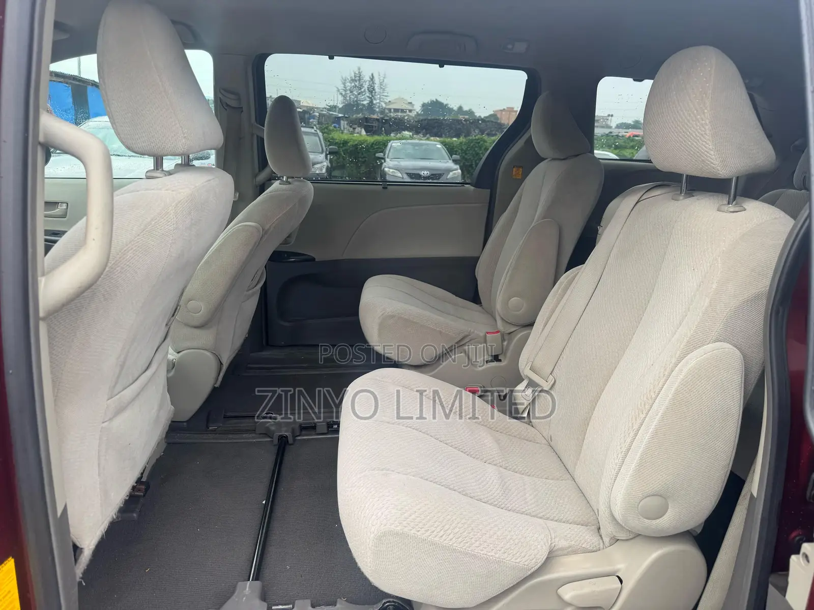 Toyota Sienna LE 7 Passenger 2011 Red