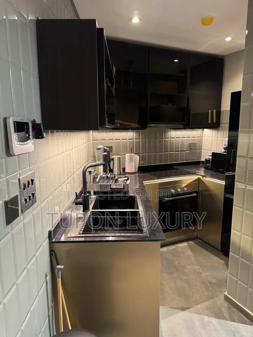 Waterfront 1bedroom Apartment in Ikoyi