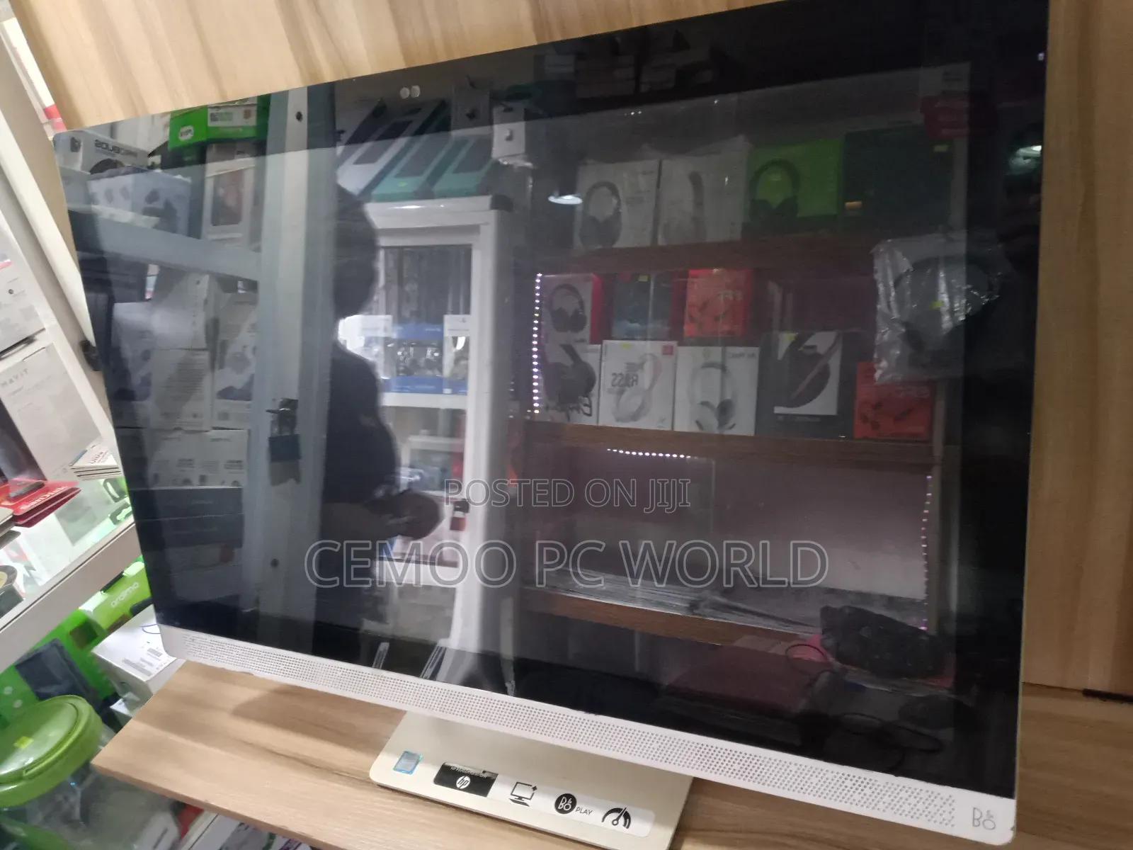 Desktop Computer HP Pavilion 27 8GB Intel Core I5 HDD 1T