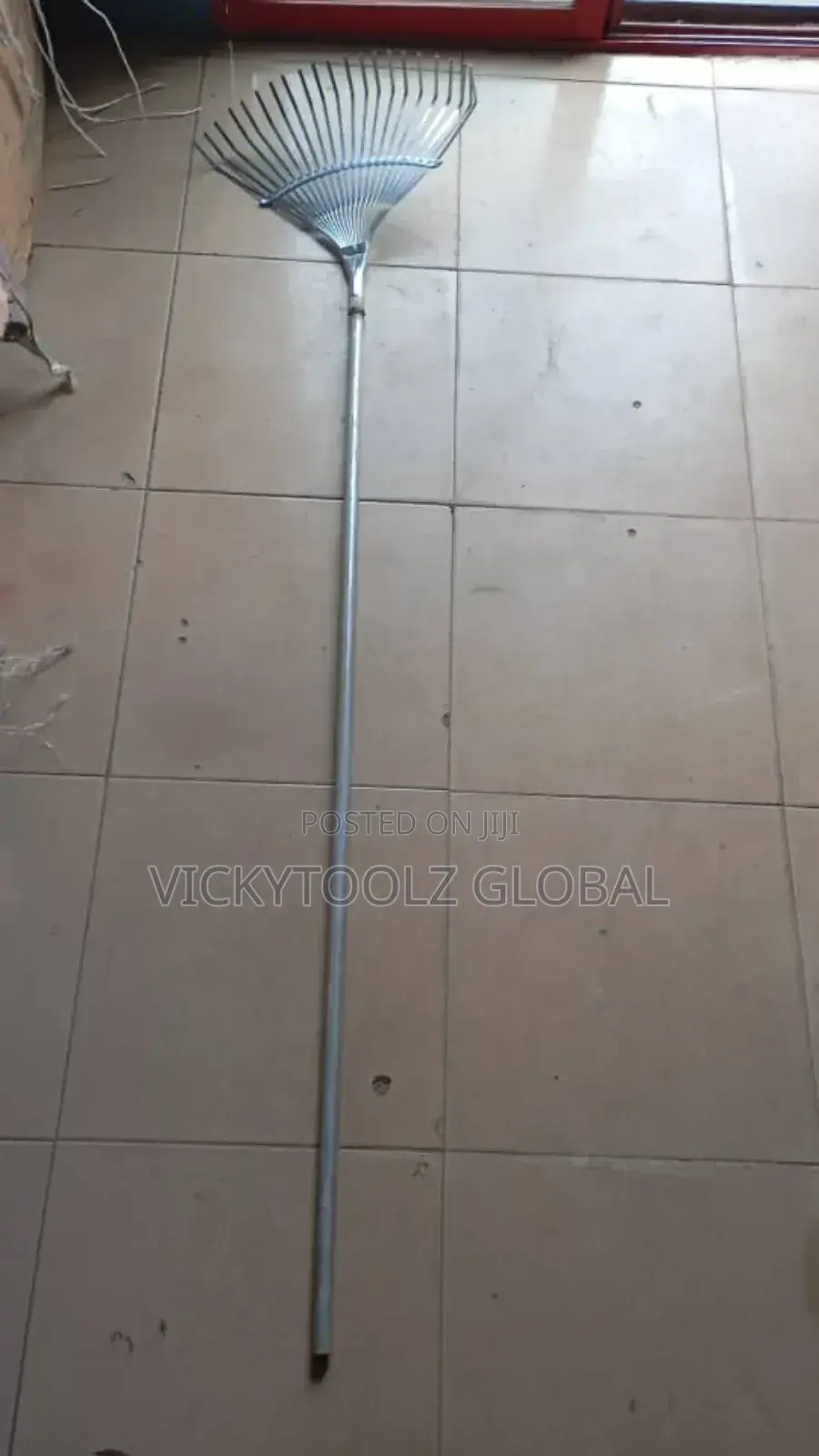 Fan Rake Long Handle