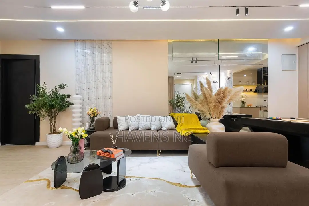 Luxurious 2-Bedroom Apartment With Pool, Snooker