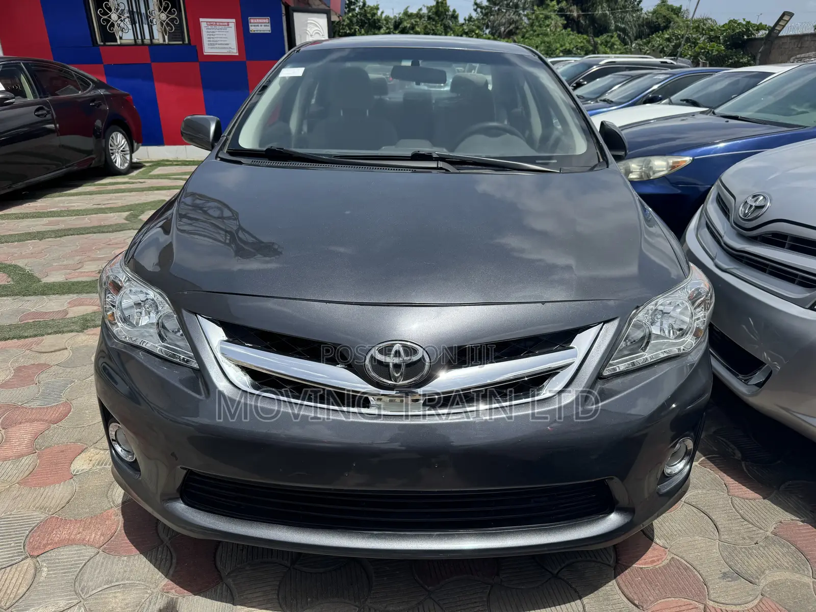 Toyota Corolla LE 4dr Sedan (1.8L 4cyl 4A) 2012 Gray