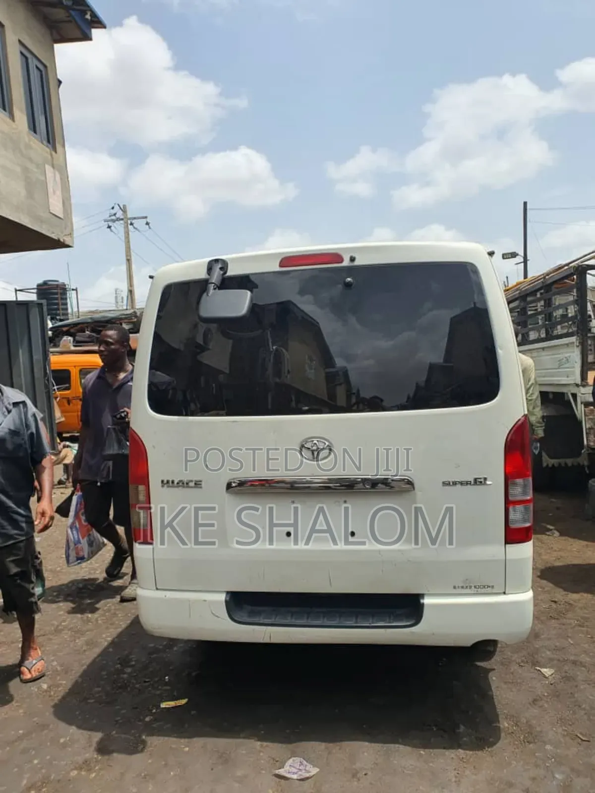 Toyota HiAce 2010 White