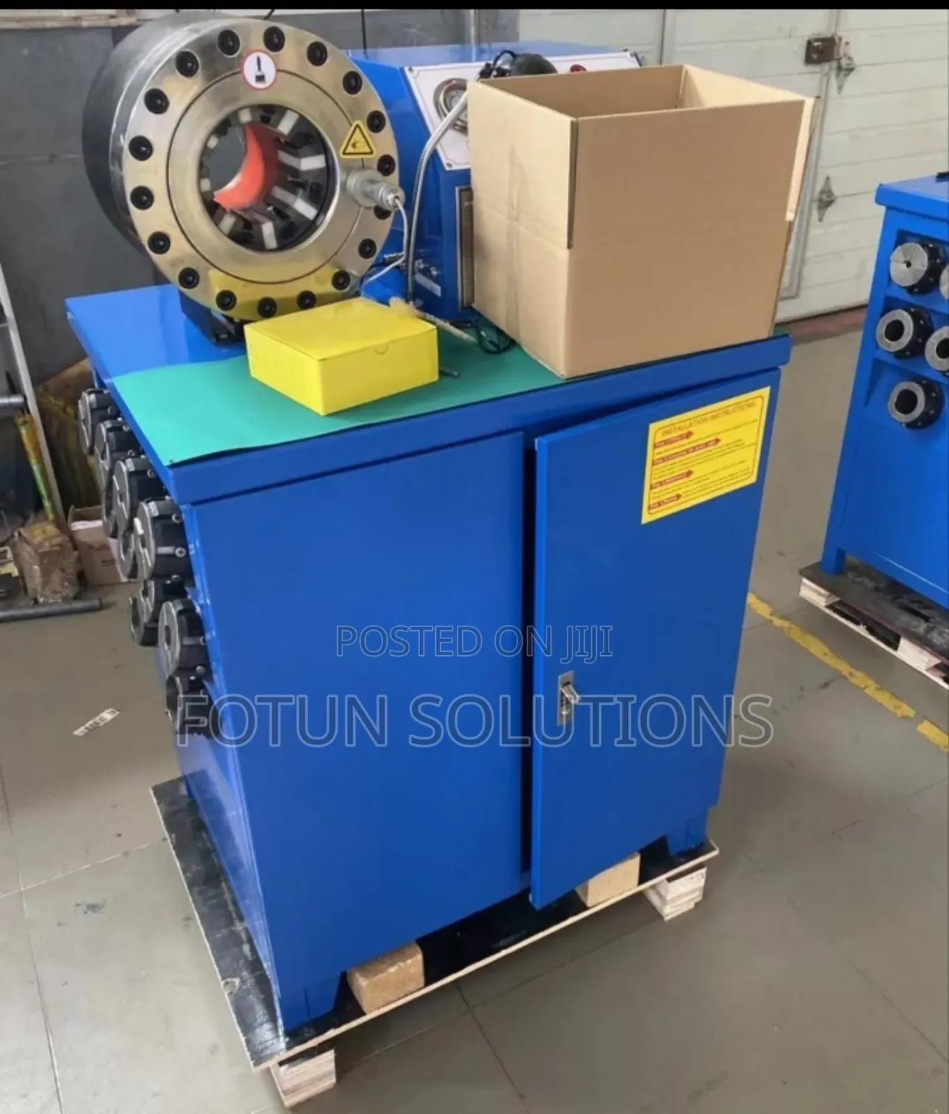 Hose Clipping Machine