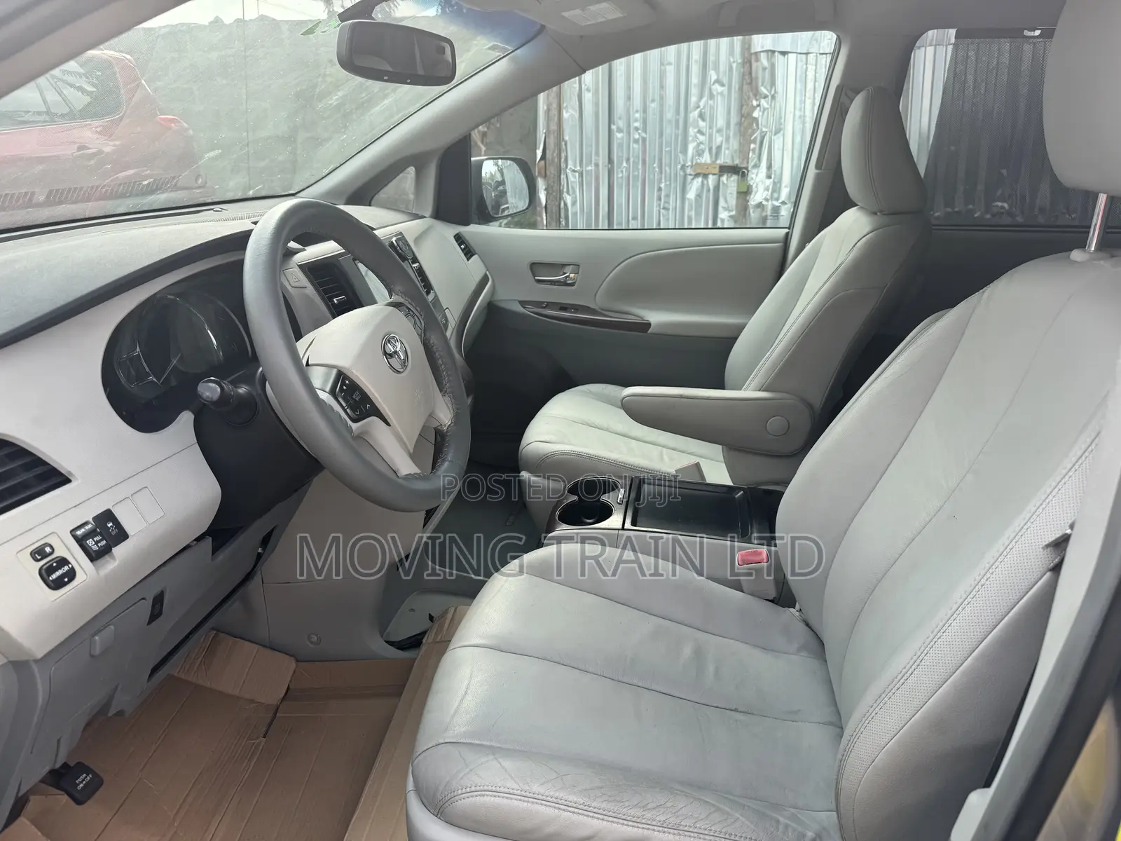 Toyota Sienna XLE 7 Passenger 2012 Silver