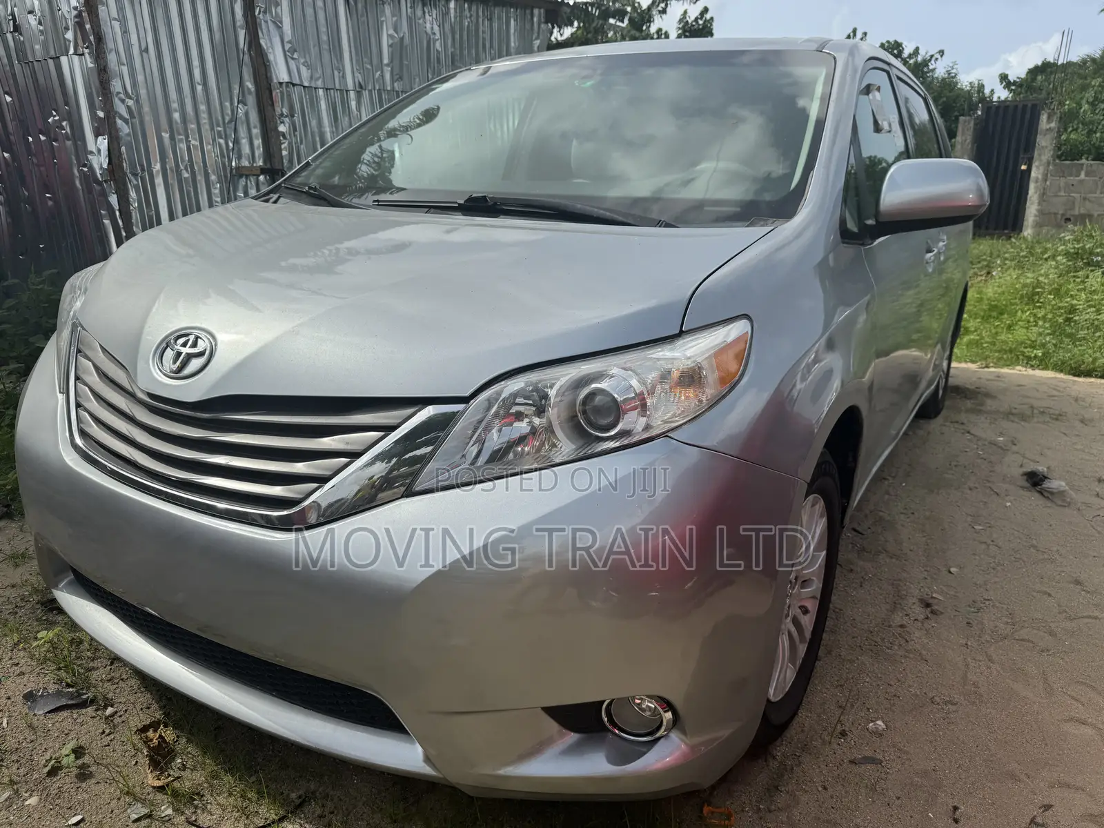 Toyota Sienna XLE 7 Passenger 2012 Silver