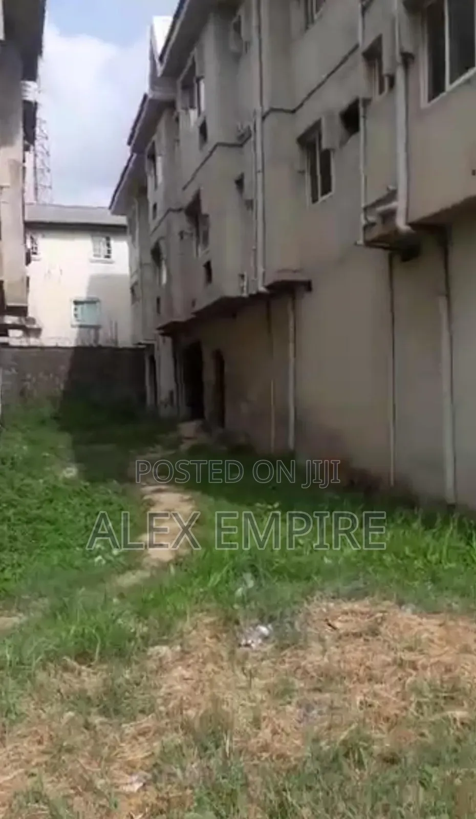 3bdrm Block of Flats in Trade Fair for sale