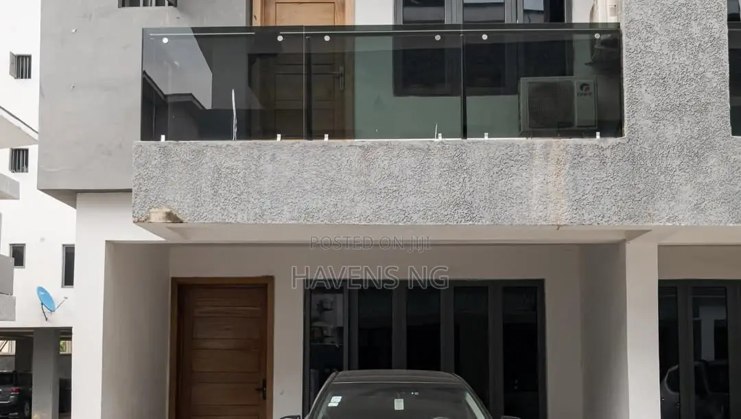 Luxury 2-Bedroom Duplex