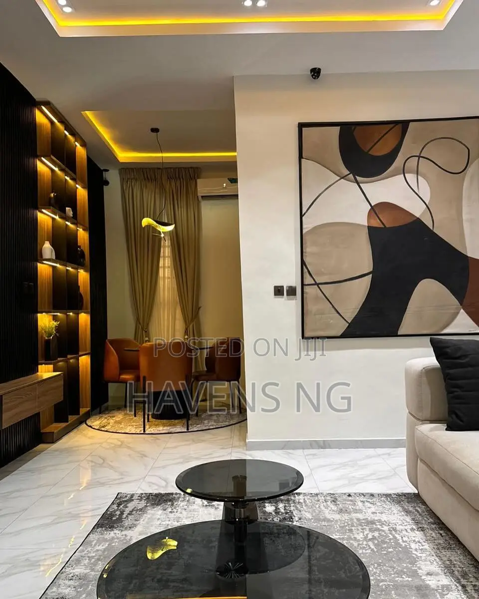 Luxurious 2-Bedroom Duplex Apartment