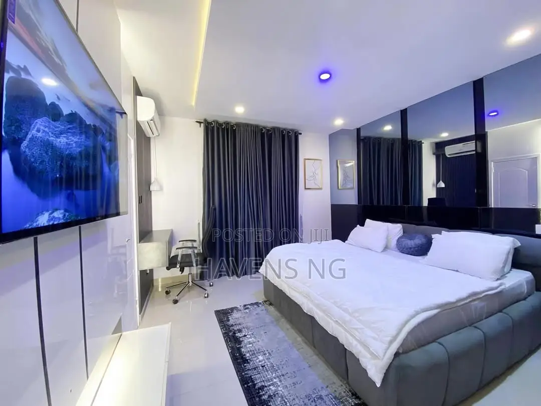 Exquisitely Furnished 1-Bedroom Apartment