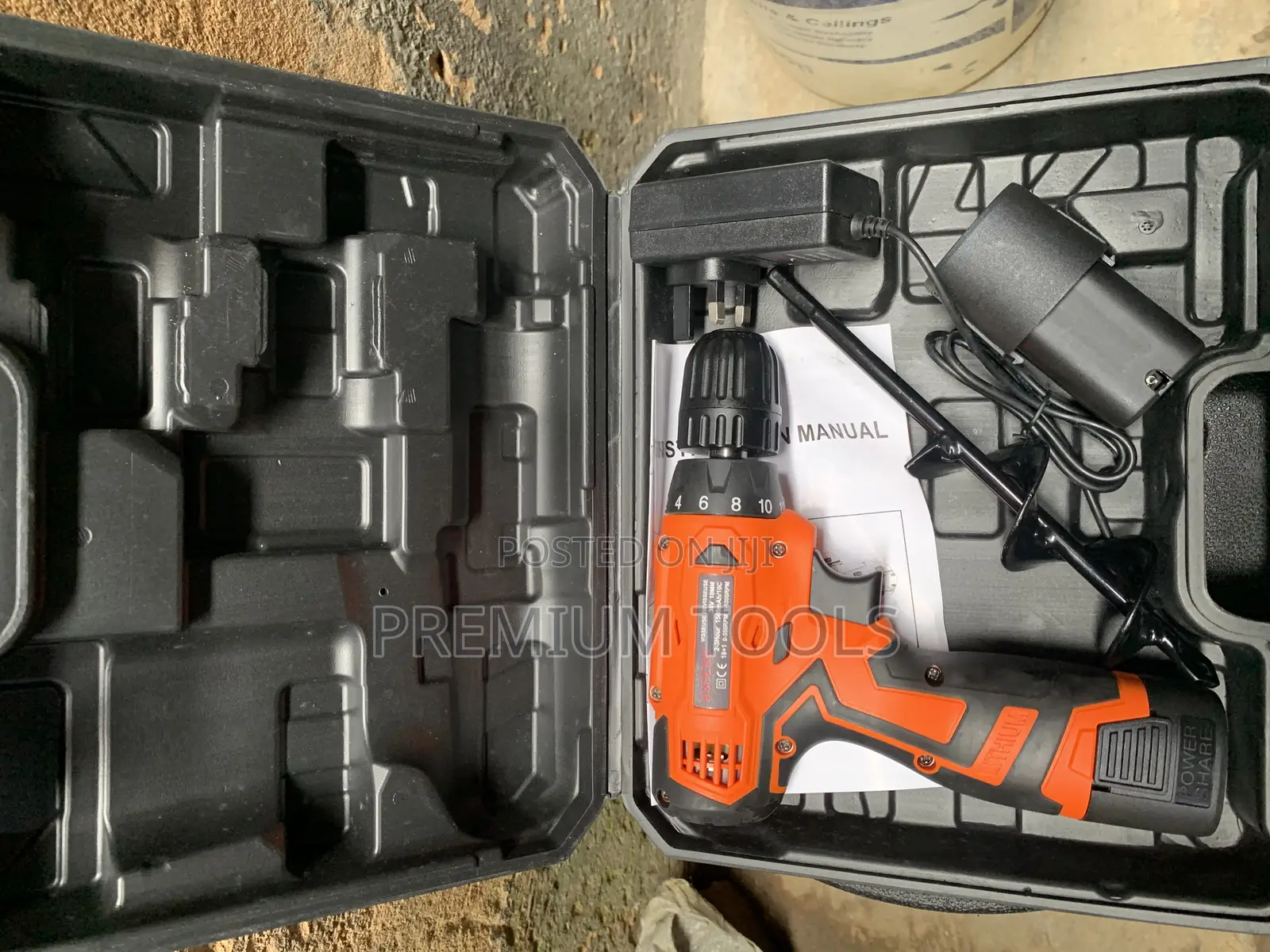 Cordless Earth Auger Small